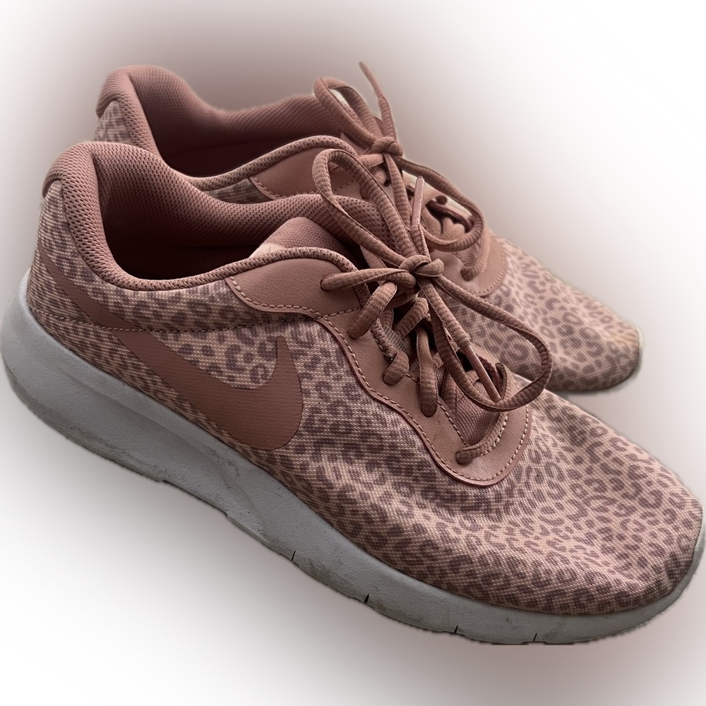 Nike Pink Cheetah Tennis Shoes